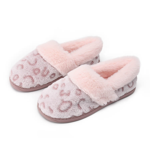 Fuzzy fur embossed leopard flannel slippers