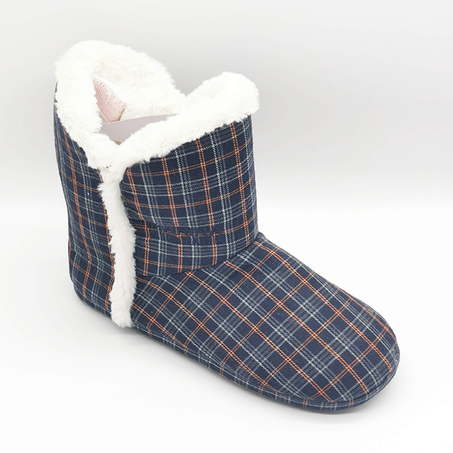 Checkered cotton fabric with the embroidered boot for women