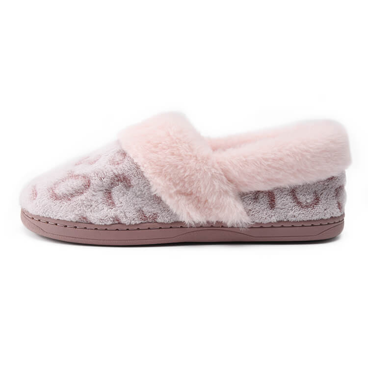 Fuzzy fur embossed leopard flannel slippers