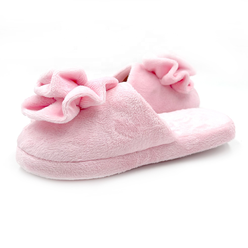 Ladies′ cute flower shape micro plush indoor slippers