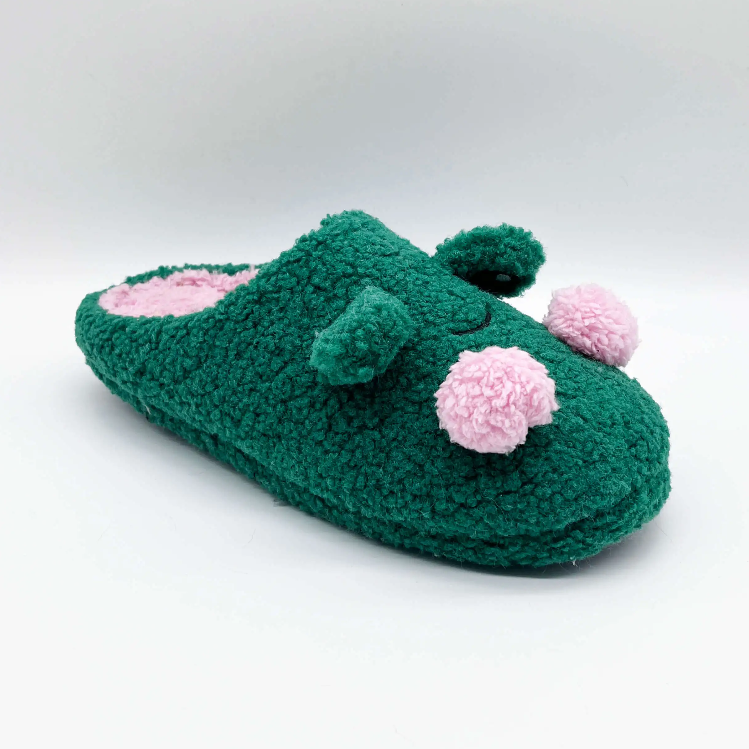 The funny couple's lovely frog home slippers 