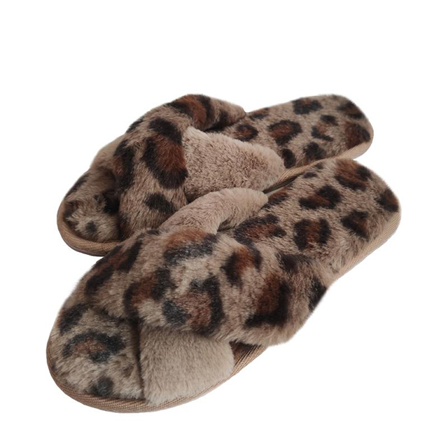 Leopard print cross band slippers