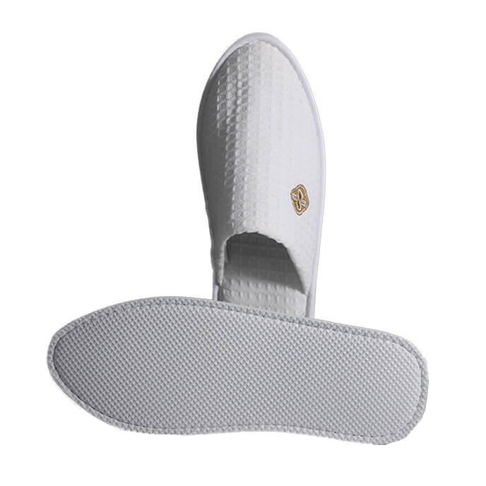 Waffle hotel slippers with pointed toe design for men