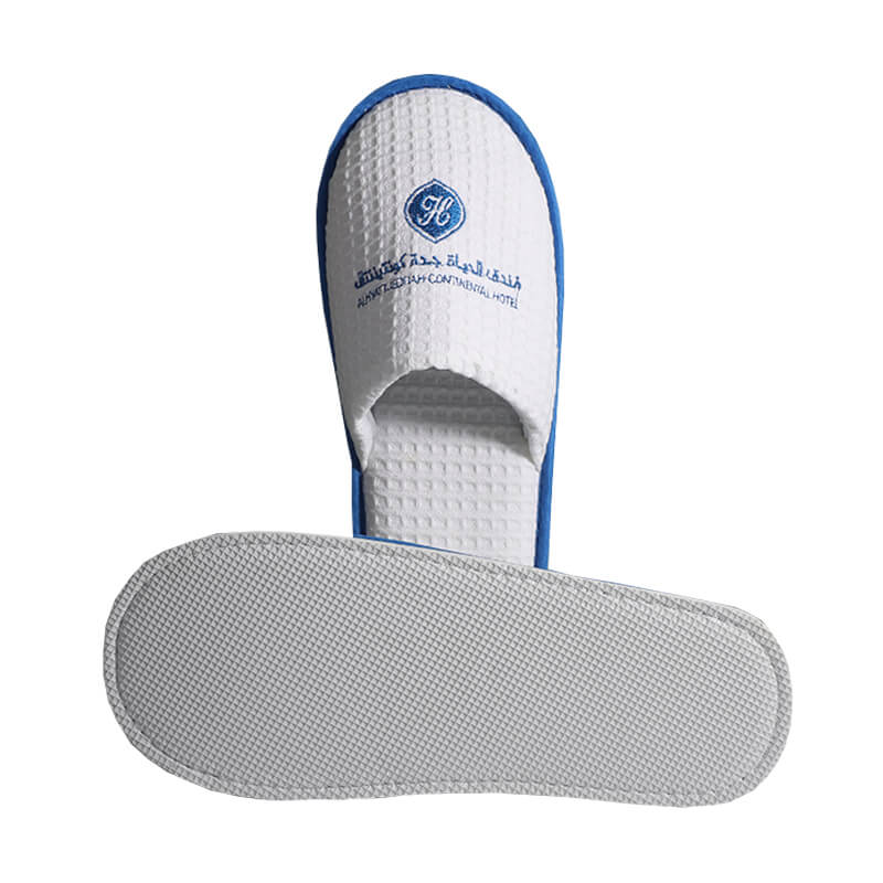 Waffle white hotel slippers with customized logo EVA sole 