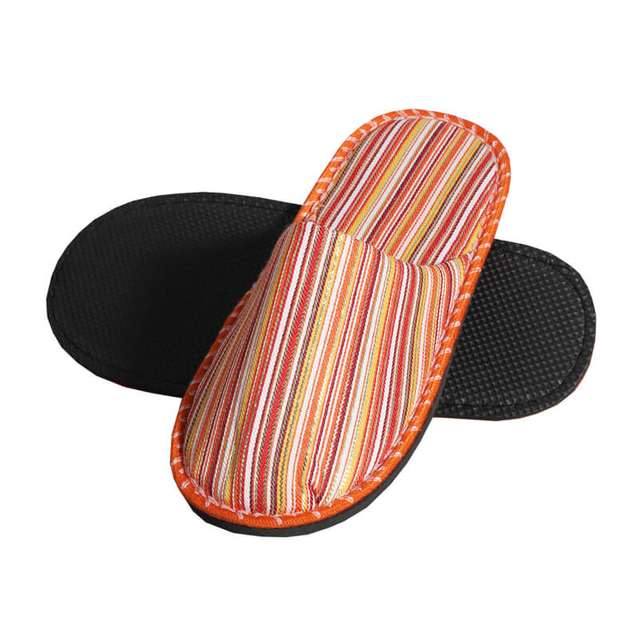 Hotel slippers with exotic style
