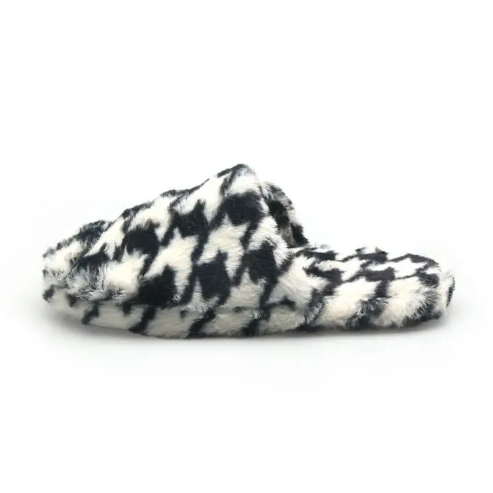 Classic hound-tooth unisex indoor slipper for bedroom