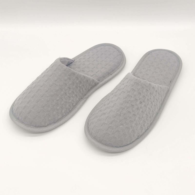 House slipper with grey waffle and lining for women and men