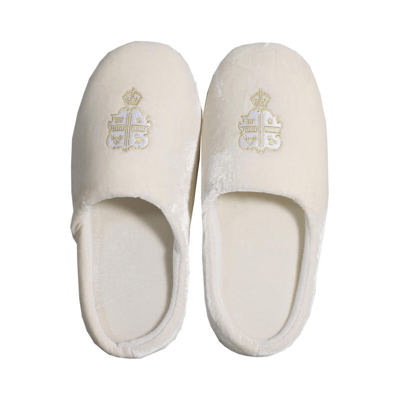 House white disposable overnight hotel spa slippers